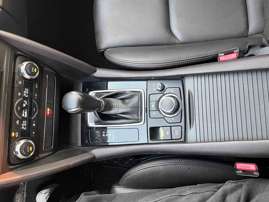 Mazda CX-4 2021 2.0L automatic two-wheel drive Blue Sky Premium Edition купить на сайте DeffCars