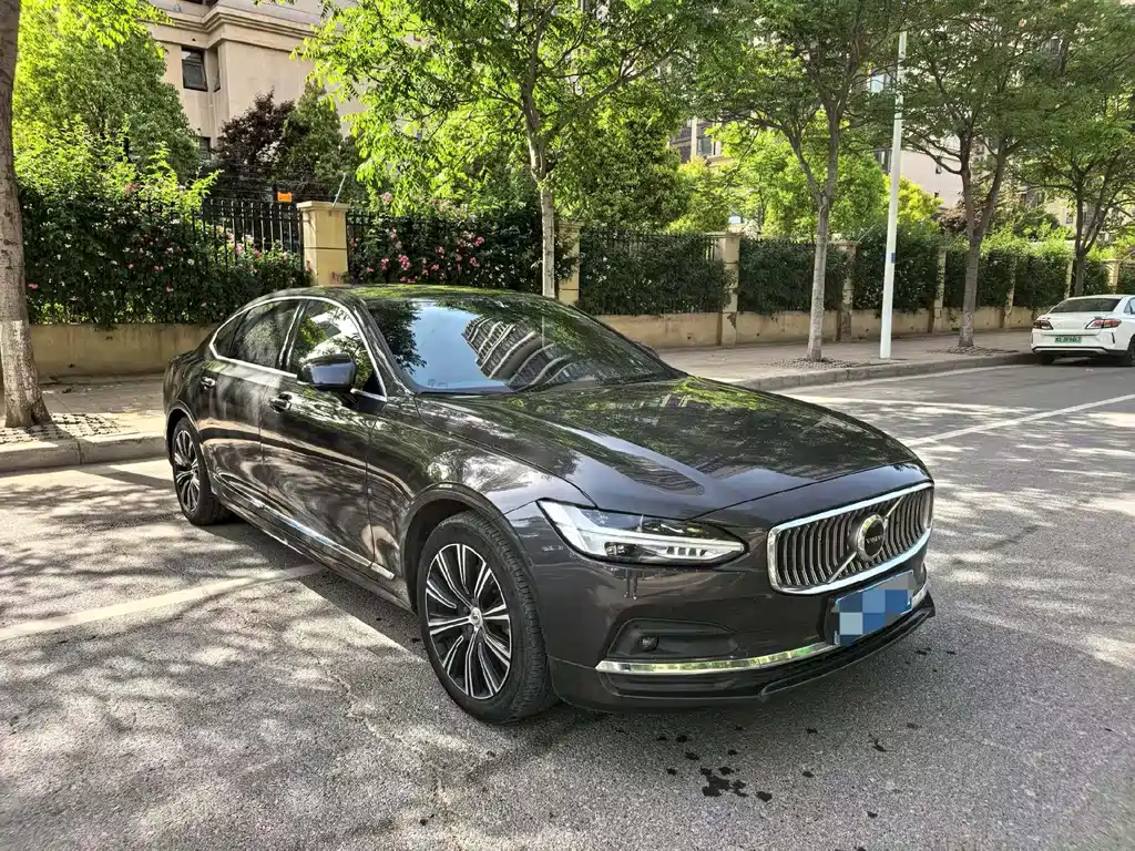 Volvo S90 2021 B5 Zhiyuan Luxury Edition купить на сайте DeffCars