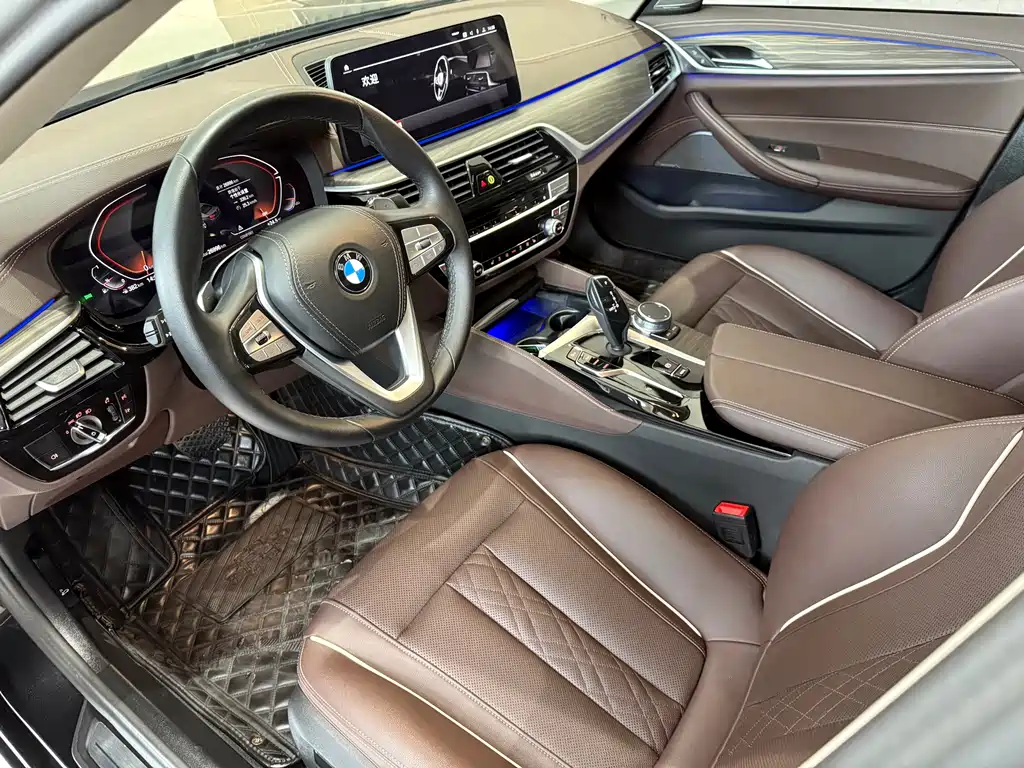 BMW 5 Series 2023 530Li Leading Luxury Package купить на сайте DeffCars