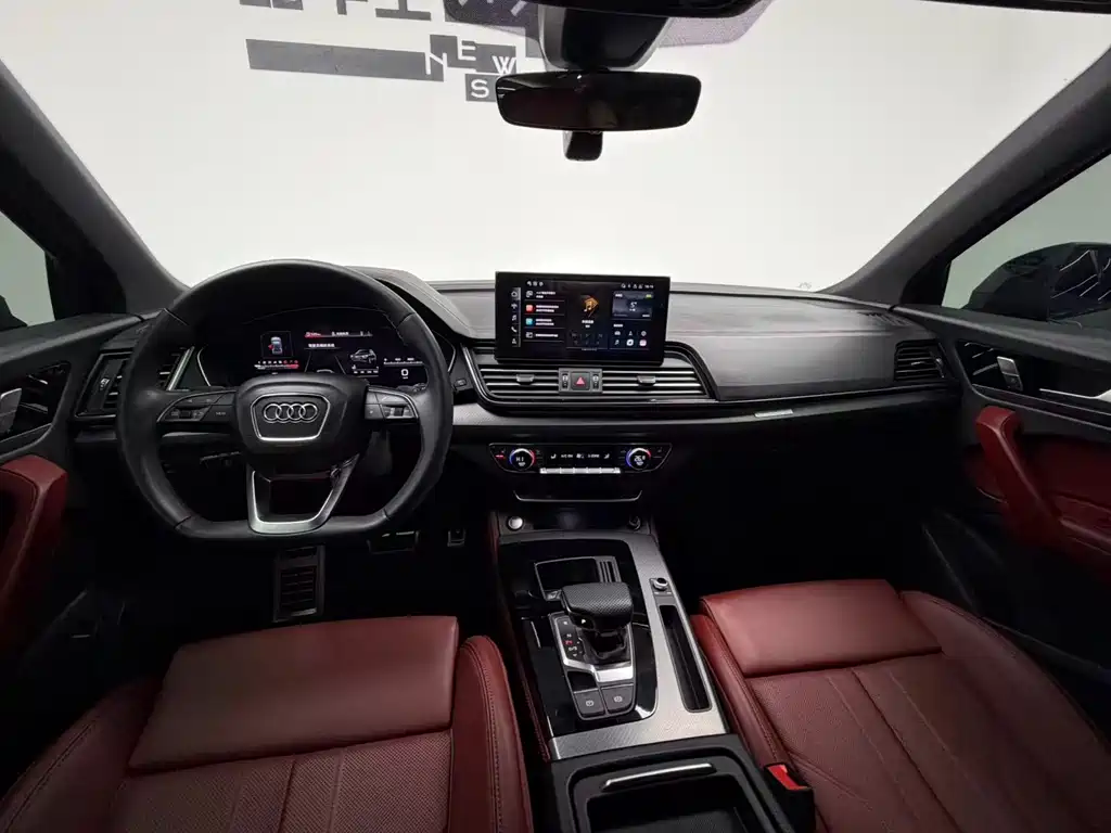 Audi Q5L 2024 40 TFSI luxury and dynamic model купить на сайте DeffCars