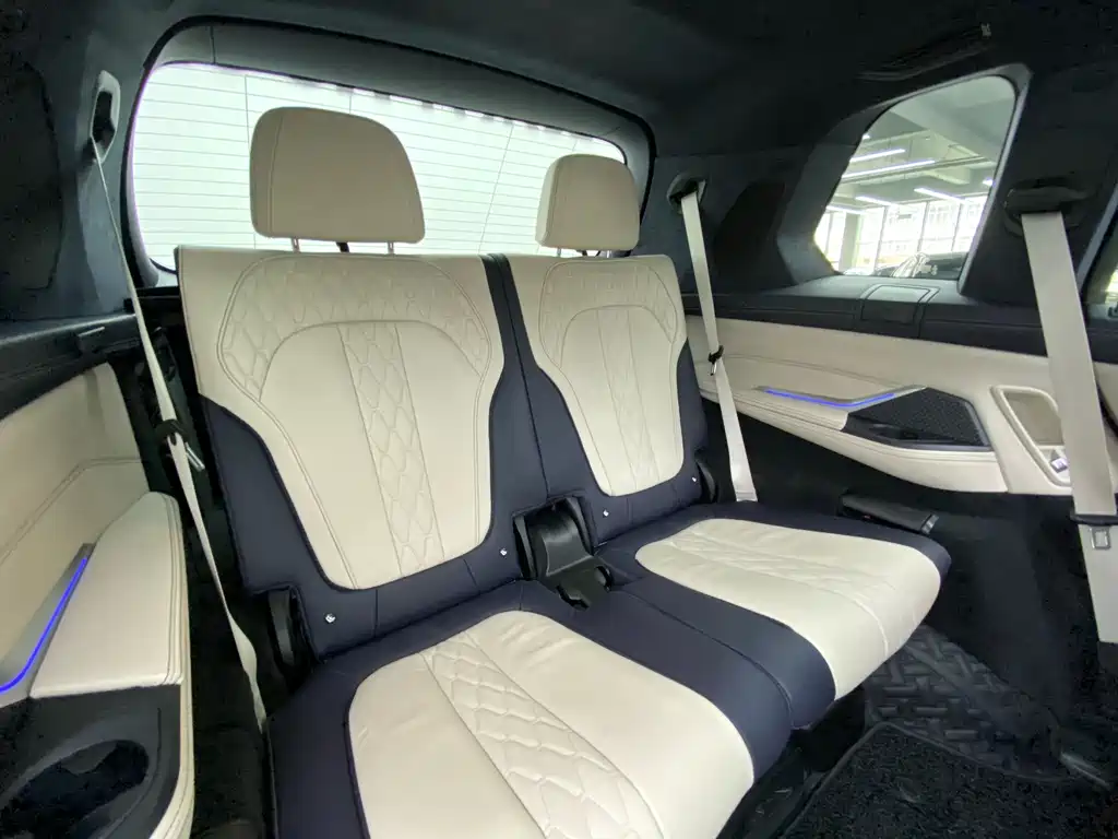 BMW X7 2020 xDrive M50i купить на сайте DeffCars