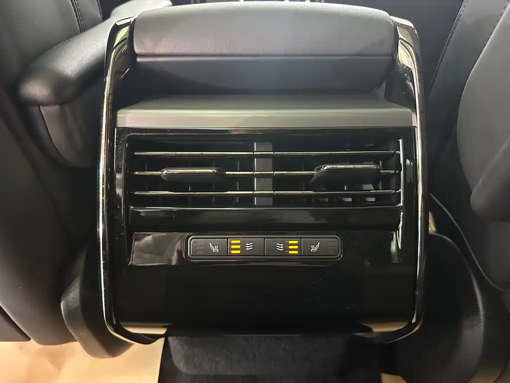 Range Rover Sport 2023 400PS Dynamic SE купить на сайте DeffCars