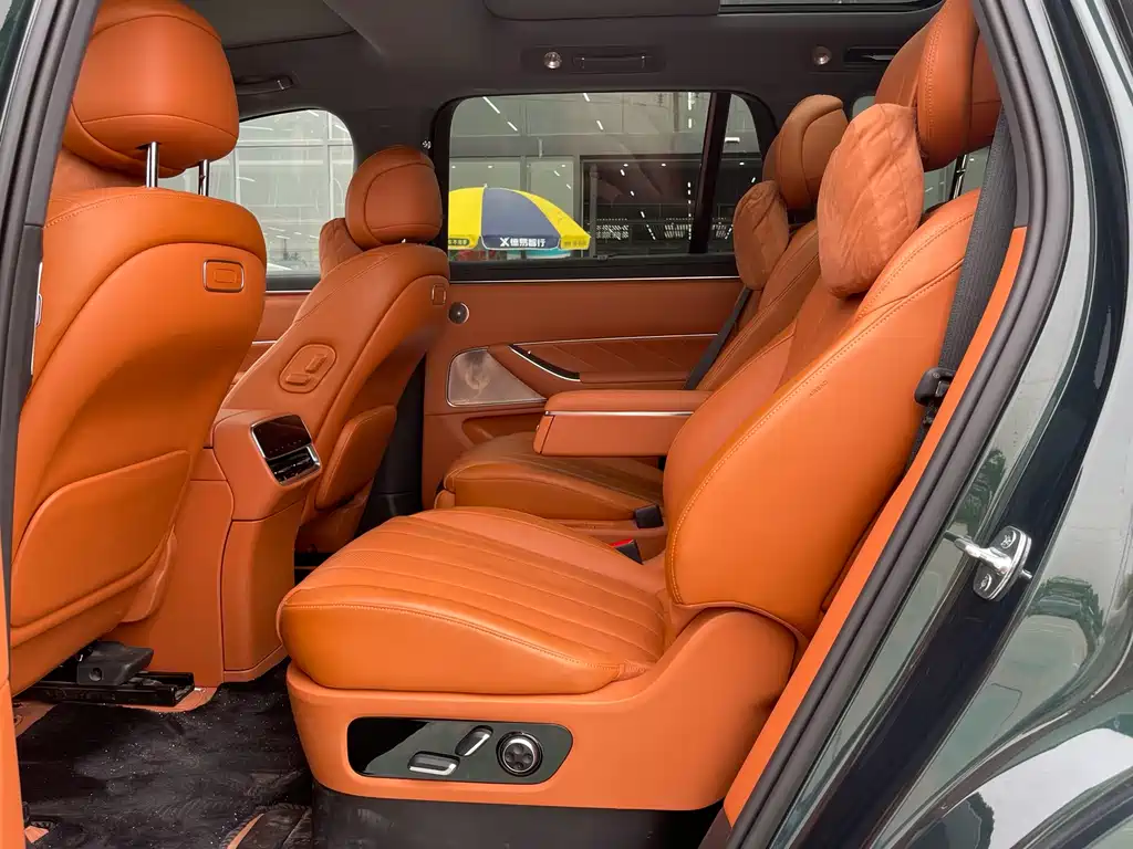 Wenjie M8 2025 extended range Max+ version 53.4kWh 6-seater version (192-line lidar) купить на сайте DeffCars