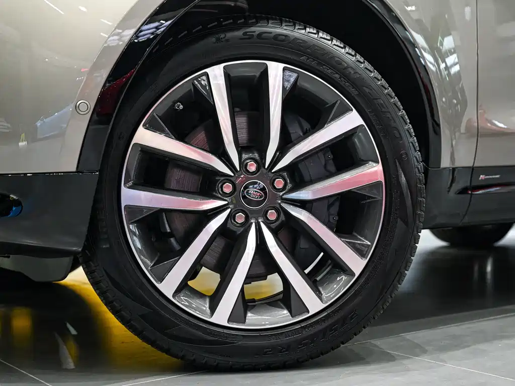 Discover the 2021 360PS R-Dynamic SE купить на сайте DeffCars