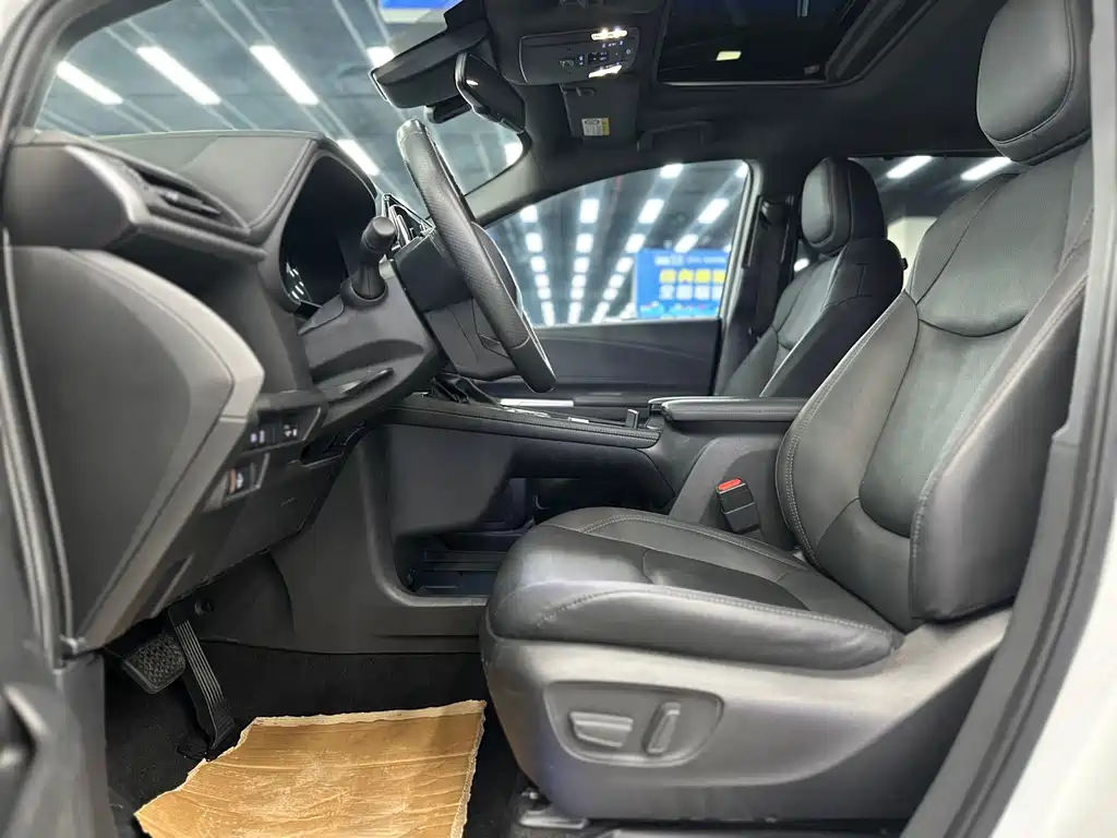 SIENNA 2021 2.5L Hybrid Extreme Edition купить на сайте DeffCars