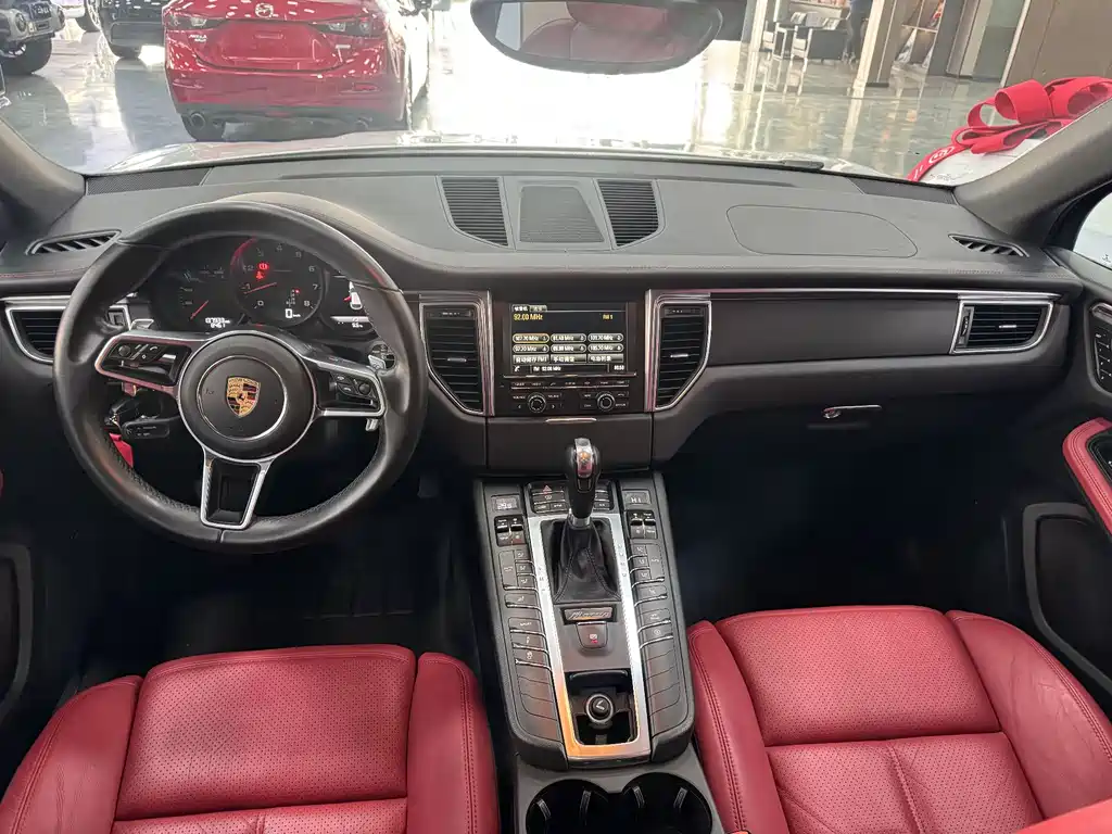 Macan 2016 Macan 2.0T купить на сайте DeffCars