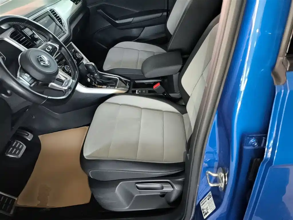 T-ROC 2020 280TSI DSG two-wheel drive R-Line Pro купить на сайте DeffCars