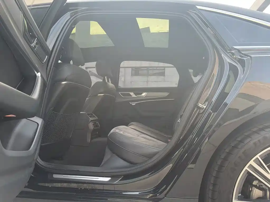 Audi A6L 2023 45 TFSI Premium Dynamic Model купить на сайте DeffCars