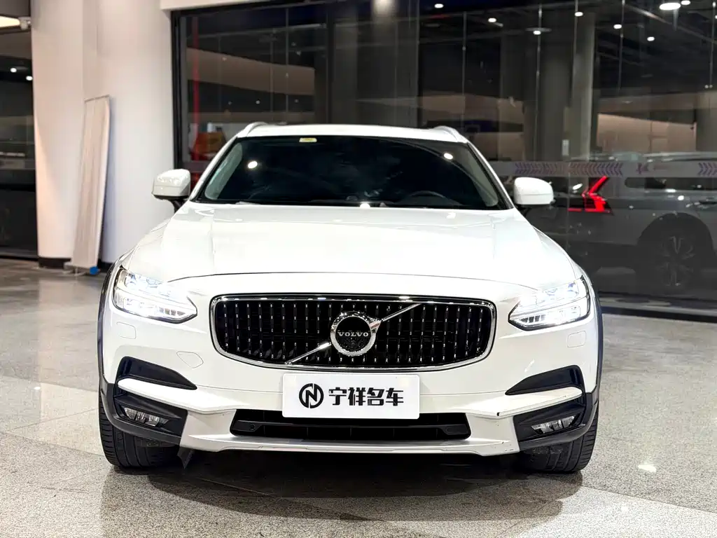 Volvo V90 2017 Cross Country T5 AWD Smart Edition купить на сайте DeffCars