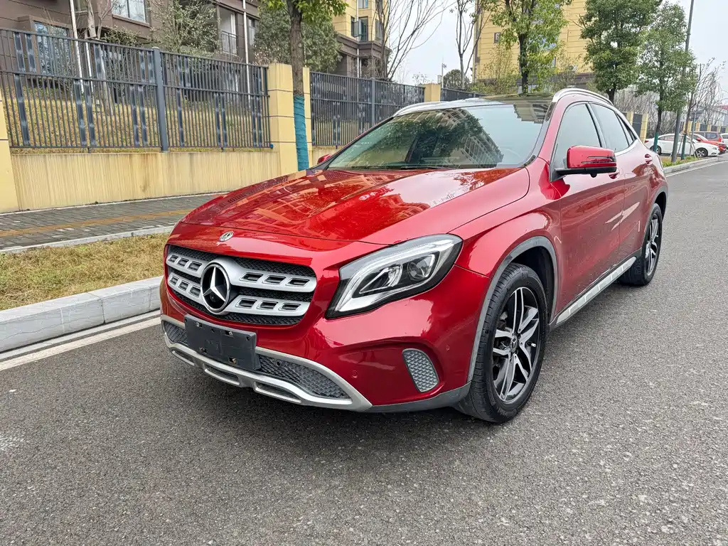 Mercedes-Benz GLA 2017 GLA 200 Fashion Model купить на сайте DeffCars