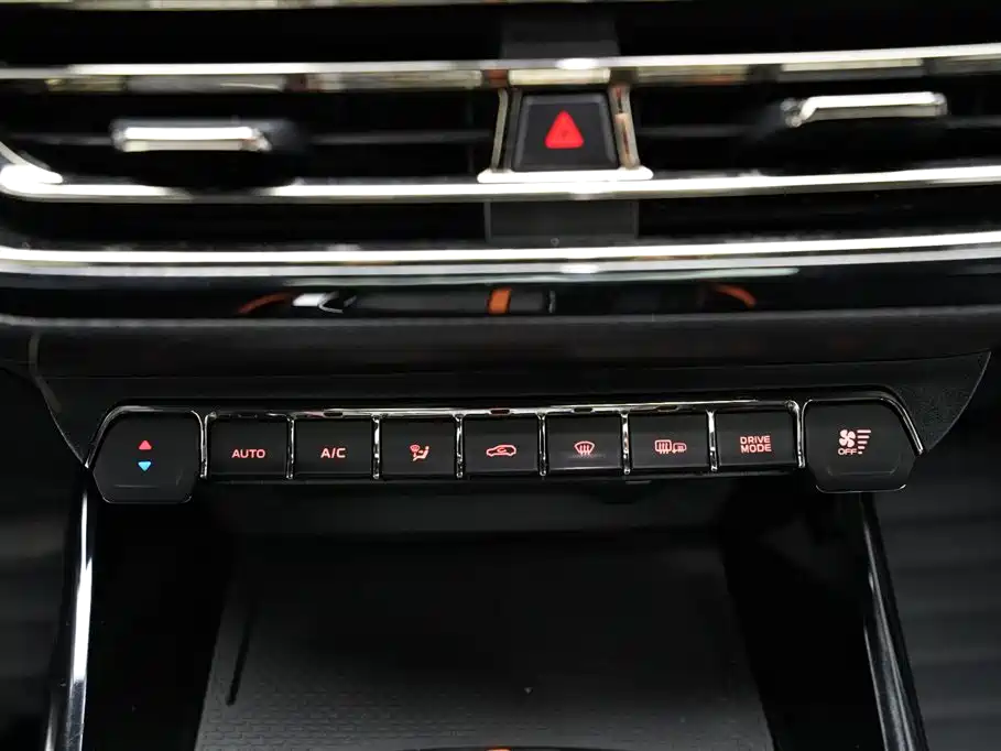 Changan Auchan X5 2022 Sports Edition 1.5T DCT Tornado Charge купить на сайте DeffCars