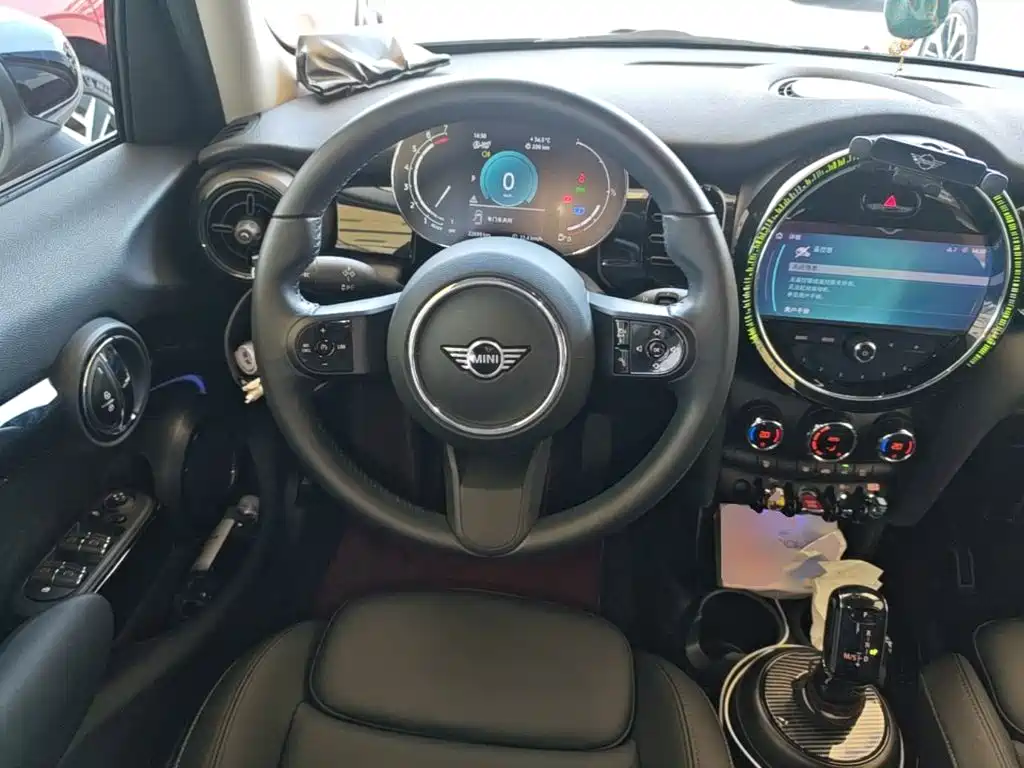 Mini 2023 Modified 1.5T Cooper Artist Five Door Edition купить на сайте DeffCars