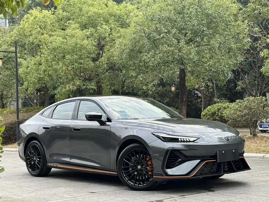 Changan UNI-V 2025 third generation 2.0T powerful model купить на сайте DeffCars