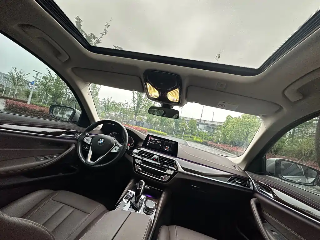 BMW 5 Series 2020 525Li Luxury Package купить на сайте DeffCars
