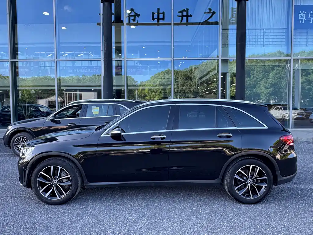 Mercedes-Benz GLC 2020 facelift GLC 260 L 4MATIC luxury model купить на сайте DeffCars