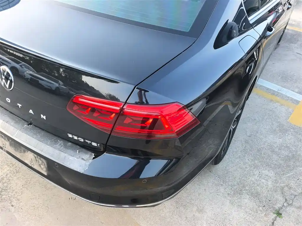 Magotan 2020 330TSI DSG leading model купить на сайте DeffCars