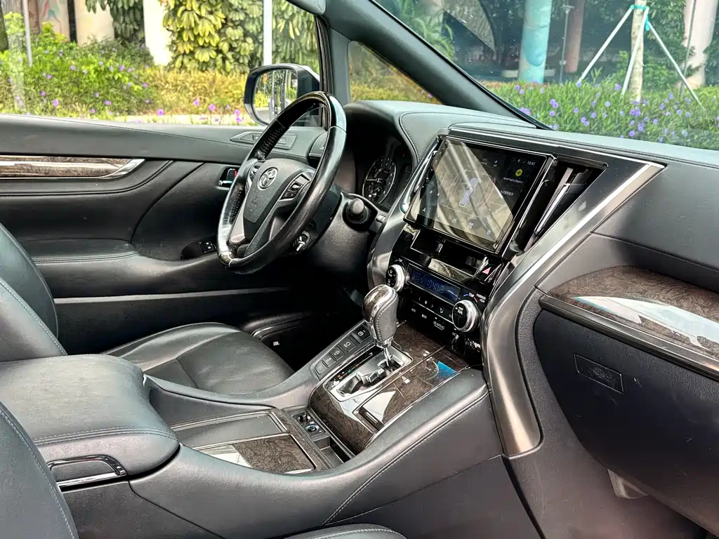 Alfa 2018 facelift 3.5L premium version купить на сайте DeffCars
