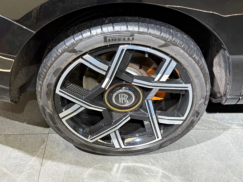 Cullinan 2018 four-seat version купить на сайте DeffCars