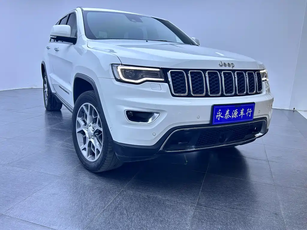 Grand Cherokee (imported) 2021 3.0L 80th Anniversary Edition купить на сайте DeffCars