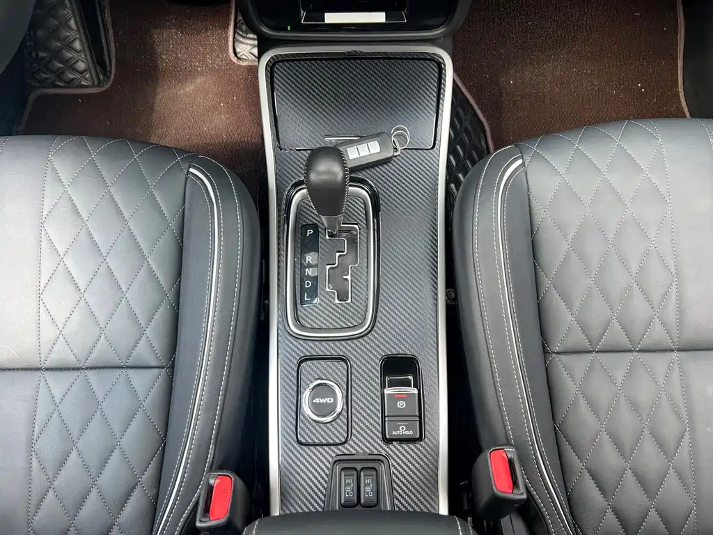 Outlander 2020 2.4L 4WD Exclusive Edition 5-seater купить на сайте DeffCars