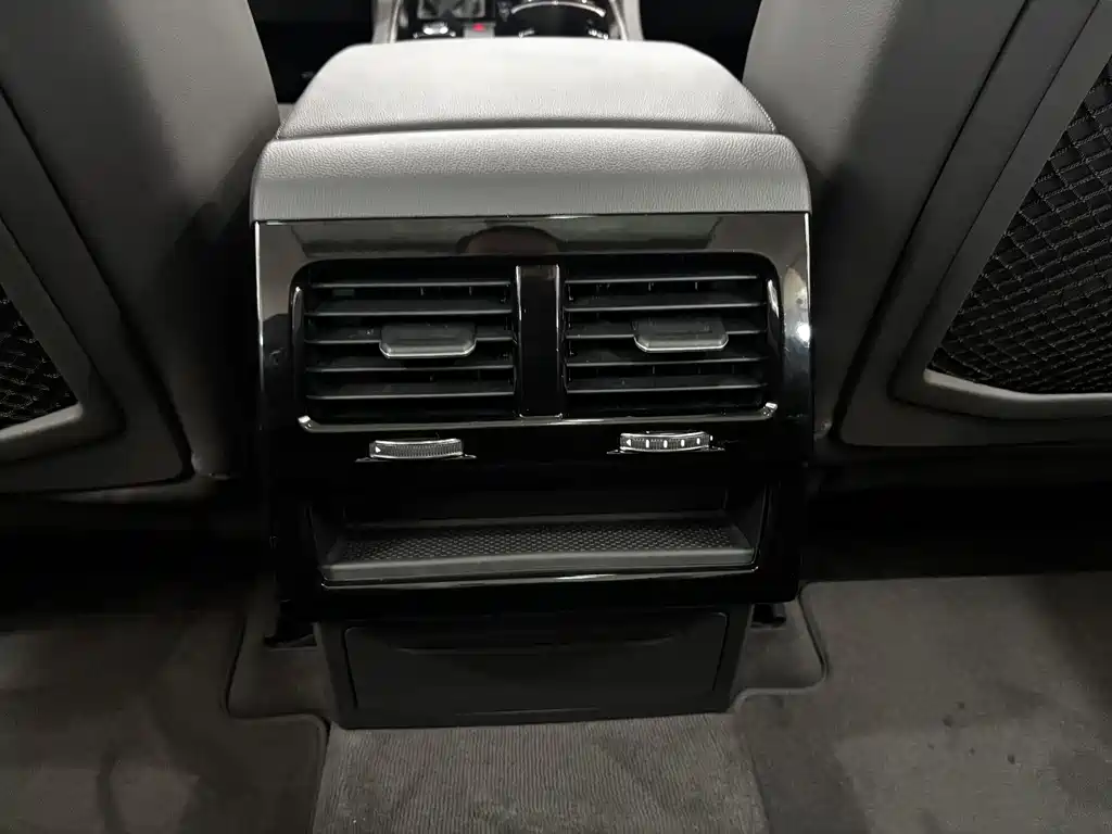 Touareg 2019 3.0TSI Ruifeng Edition National V купить на сайте DeffCars