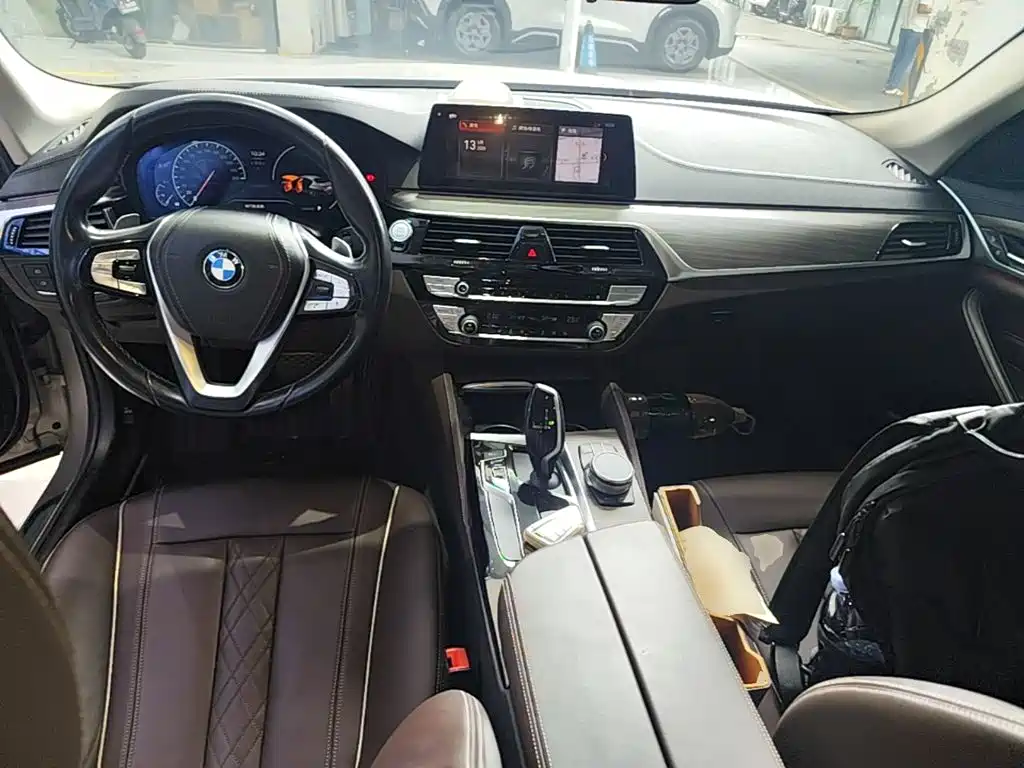 BMW 5 Series 2019 530Li Leading Luxury Package купить на сайте DeffCars