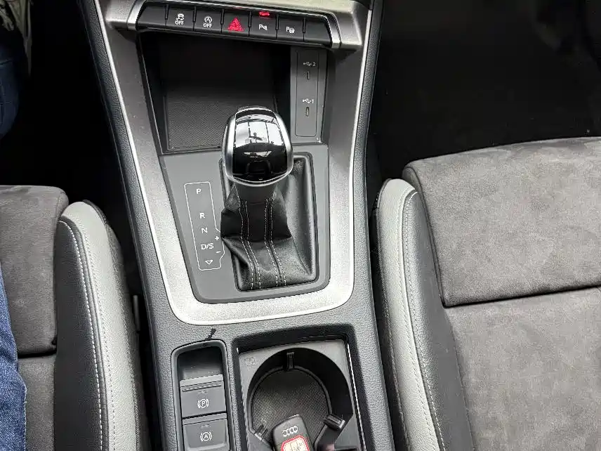 Audi Q3 2022 35 TFSI Fashionable and Dynamic купить на сайте DeffCars