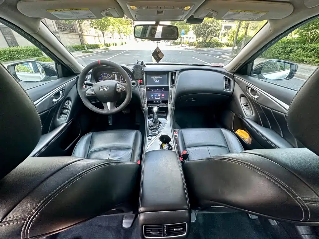 Infiniti Q50L 2015 2.0T Enjoy Edition купить на сайте DeffCars