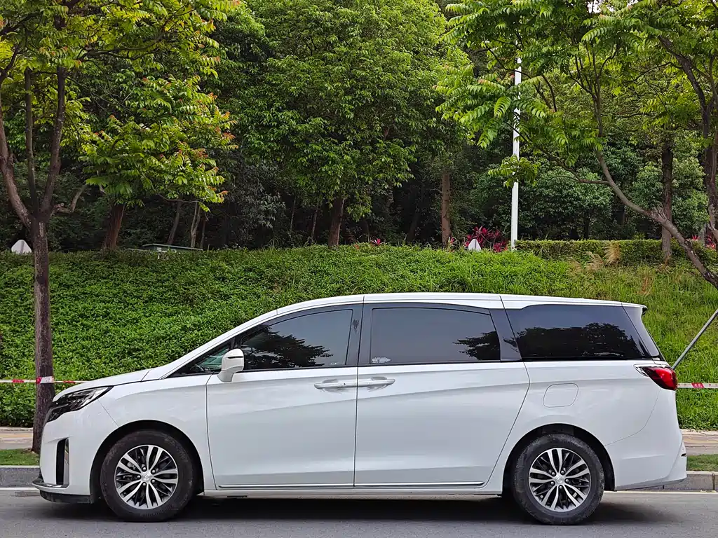 Buick GL8 2023 ES Lu Zun Comfort Type купить на сайте DeffCars