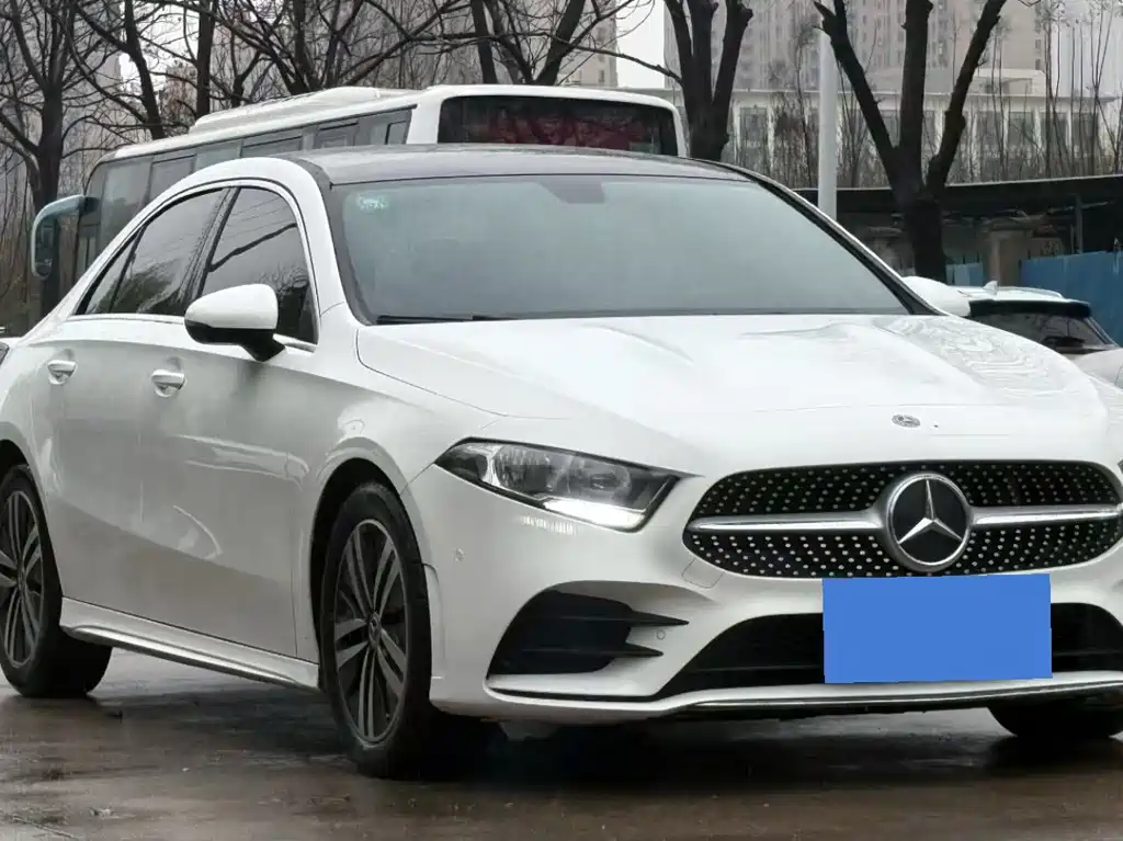 Mercedes-Benz A-Class 2019 A 180 L Sports Sedan купить на сайте DeffCars