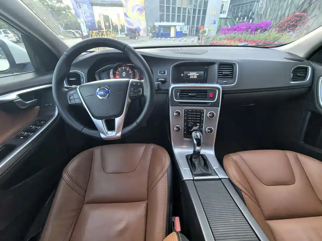 Volvo S60 2017 S60L T5 Smart Edition купить на сайте DeffCars