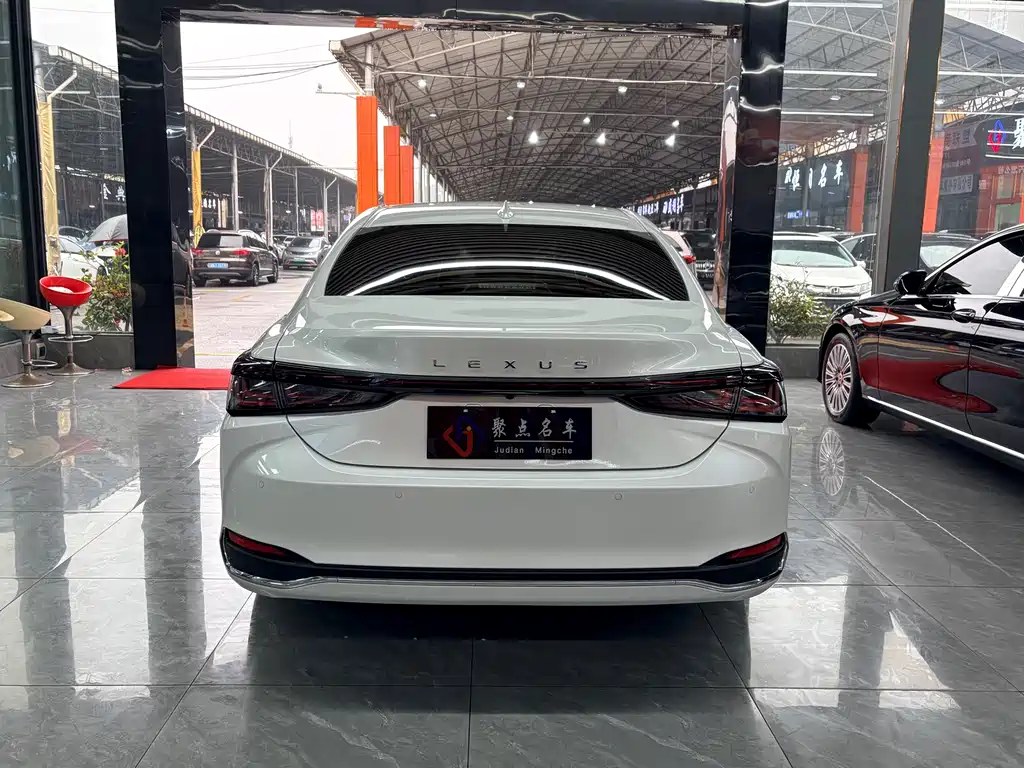 Lexus ES 2025 200 Premium Edition купить на сайте DeffCars