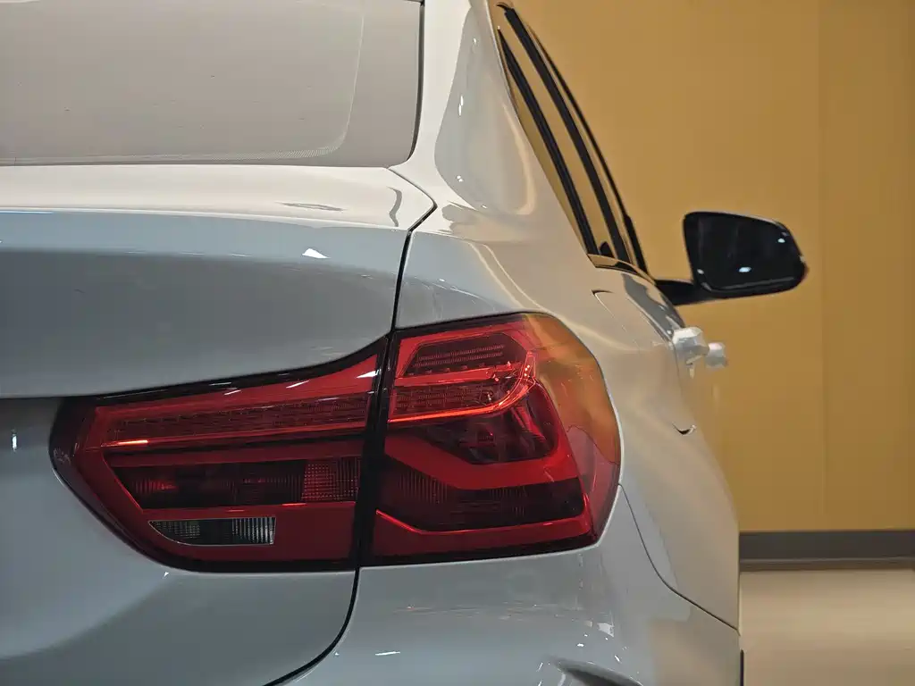 BMW 1 Series 2021 facelift 120i M Sports Night Edition купить на сайте DeffCars