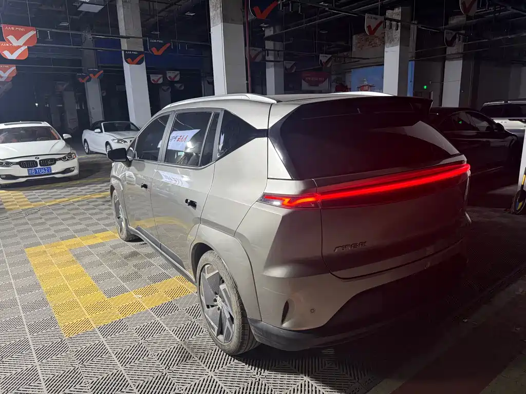 Hechuang Z03 2022 model 510km cool version 135kW 63.98kWh купить на сайте DeffCars