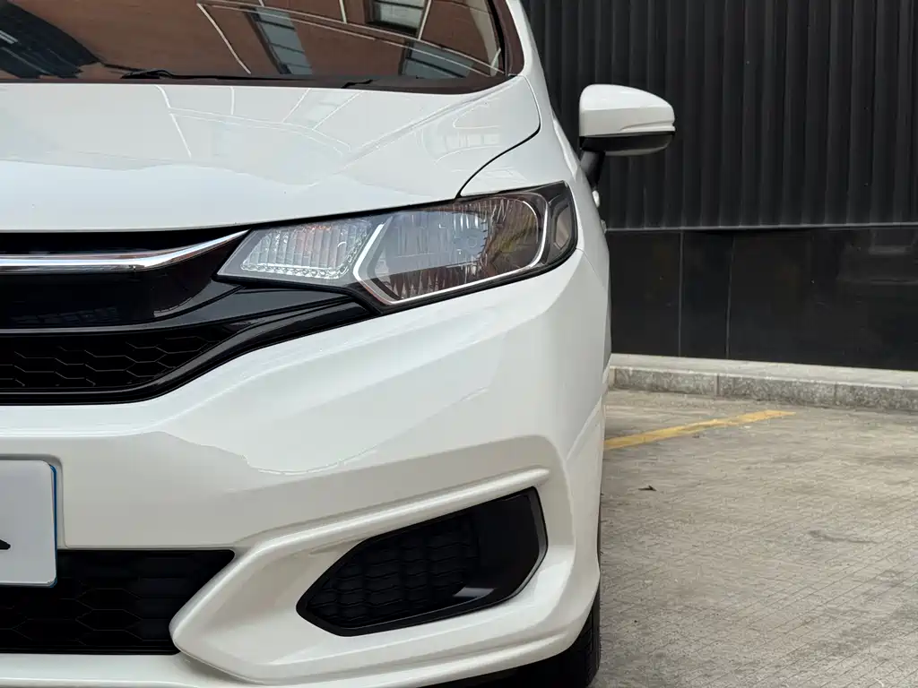 Fit 2018 1.5L CVT Comfort Sunroof Edition купить на сайте DeffCars