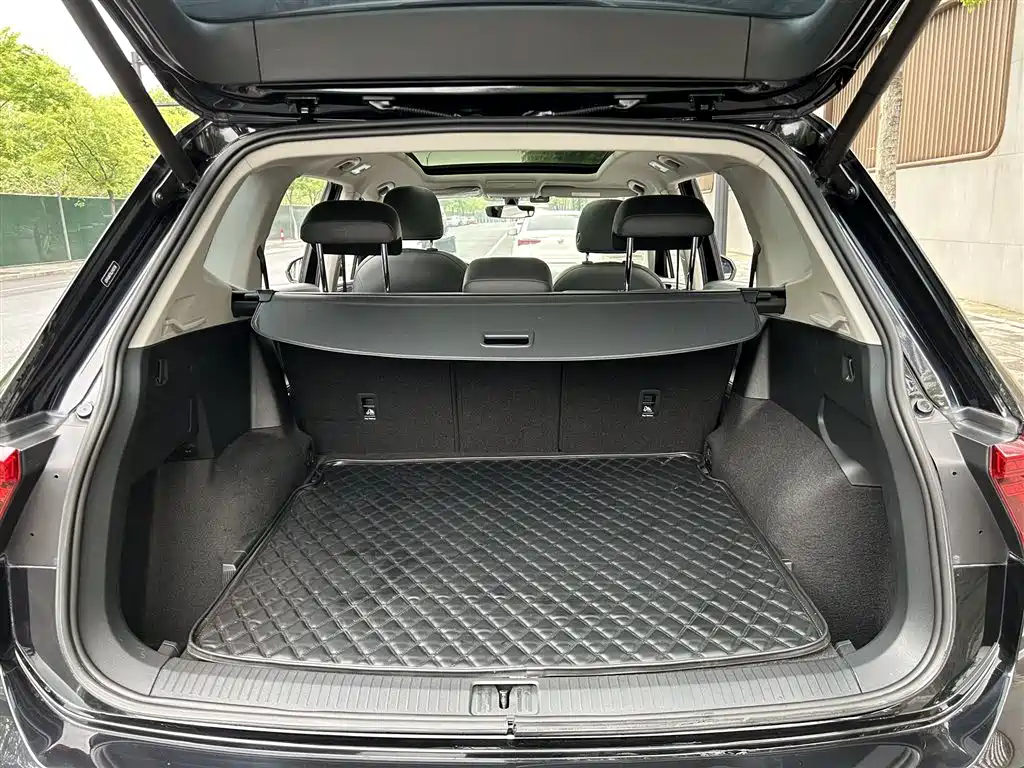Tiguan L 2020 330TSI automatic two-wheel drive R-Line flagship version National VI купить на сайте DeffCars