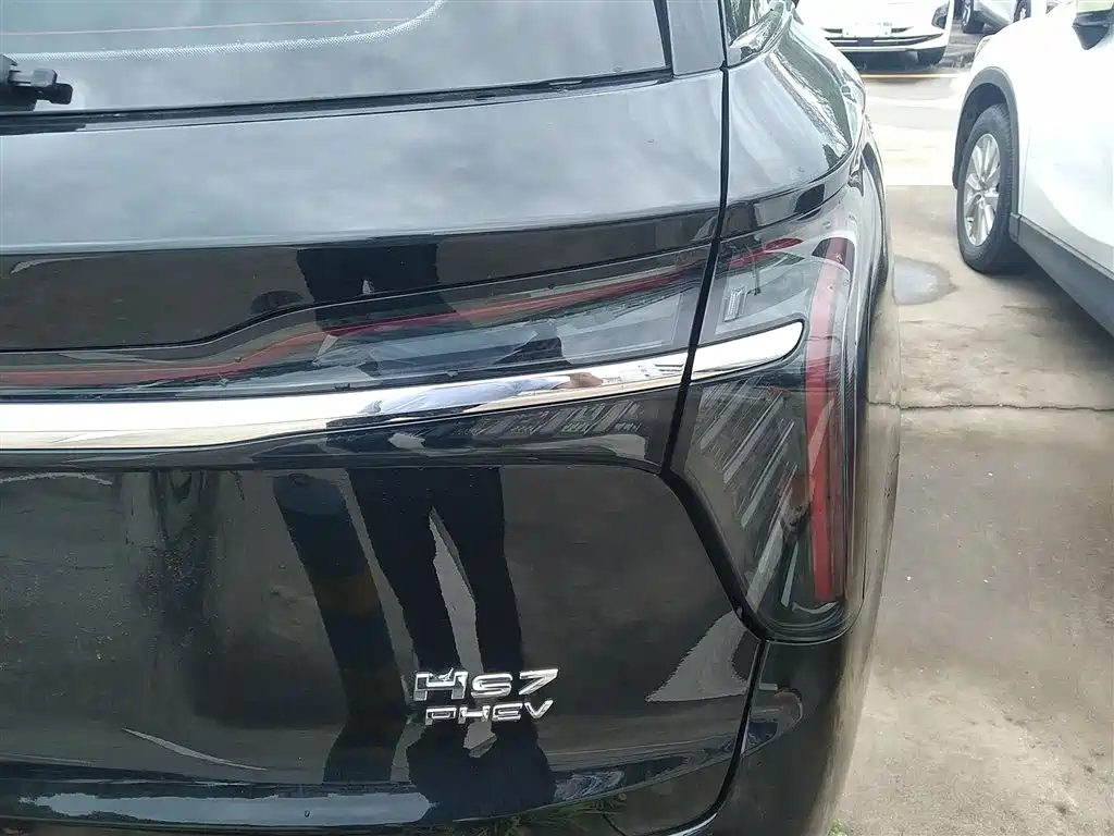 Hongqi HS7 PHEV 2024 2.0T PHEV four-wheel drive Qichang version 6 seats купить на сайте DeffCars