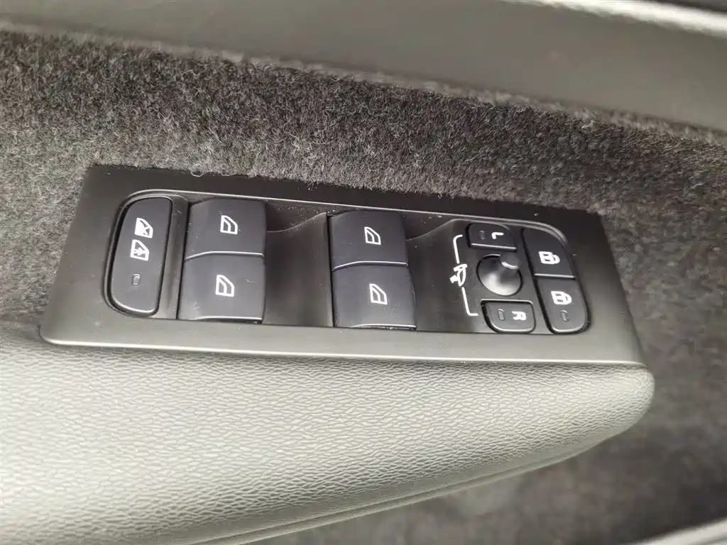 Volvo XC40 2020 T3 Zhixing Fashion Edition купить на сайте DeffCars