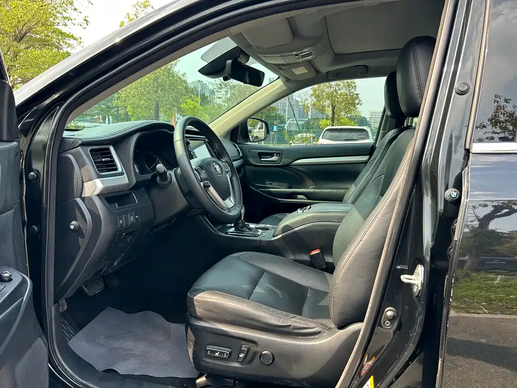 Highlander 2018 2.0T four-wheel drive luxury version, 7 seats, National VI купить на сайте DeffCars