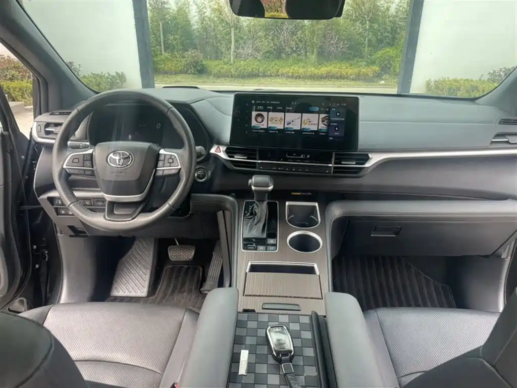 Grevia 2024 2.5L Hybrid Premium PLUS Edition купить на сайте DeffCars