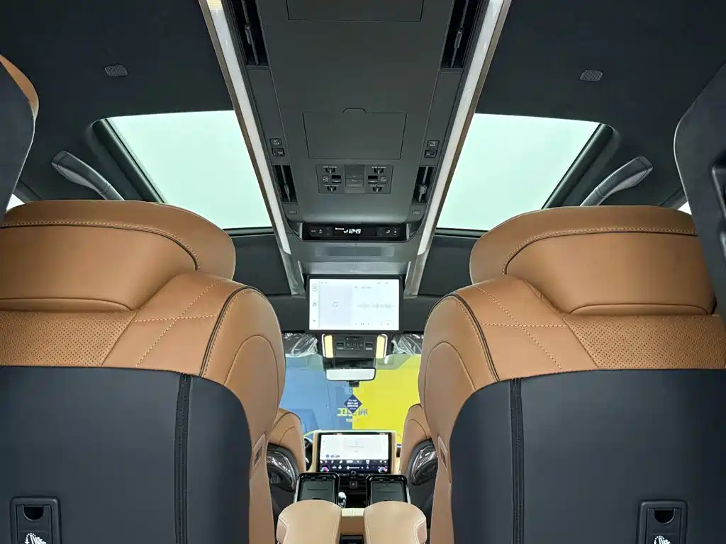 Alfa 2025 Dual Engine 2.5L Premium Gold Edition купить на сайте DeffCars