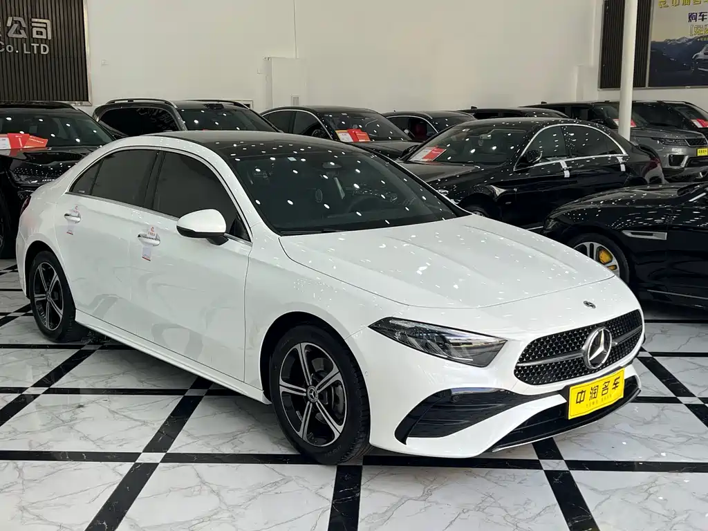 Mercedes A-Class 2023 A 200 L Fashion купить на сайте DeffCars