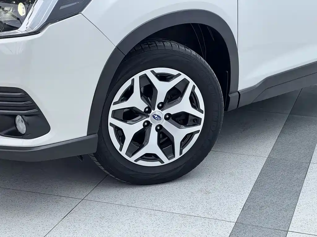 Forester 2022 2.0i AWD Deluxe Edition купить на сайте DeffCars