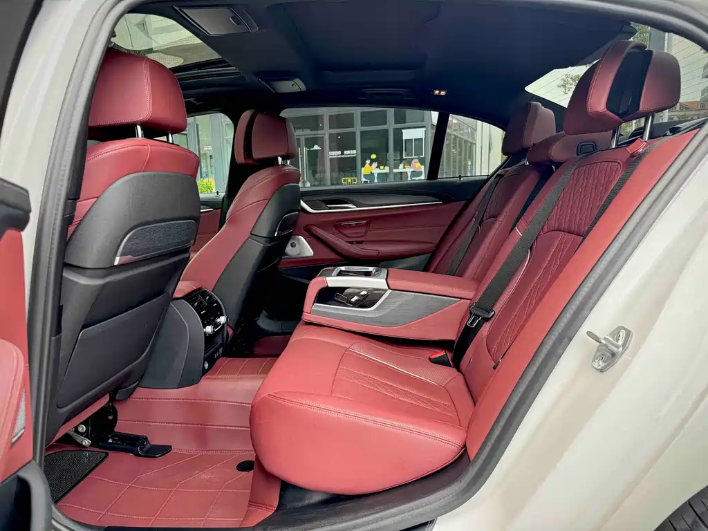 BMW 5 Series 2021 530Li Exclusive M Sports Package купить на сайте DeffCars