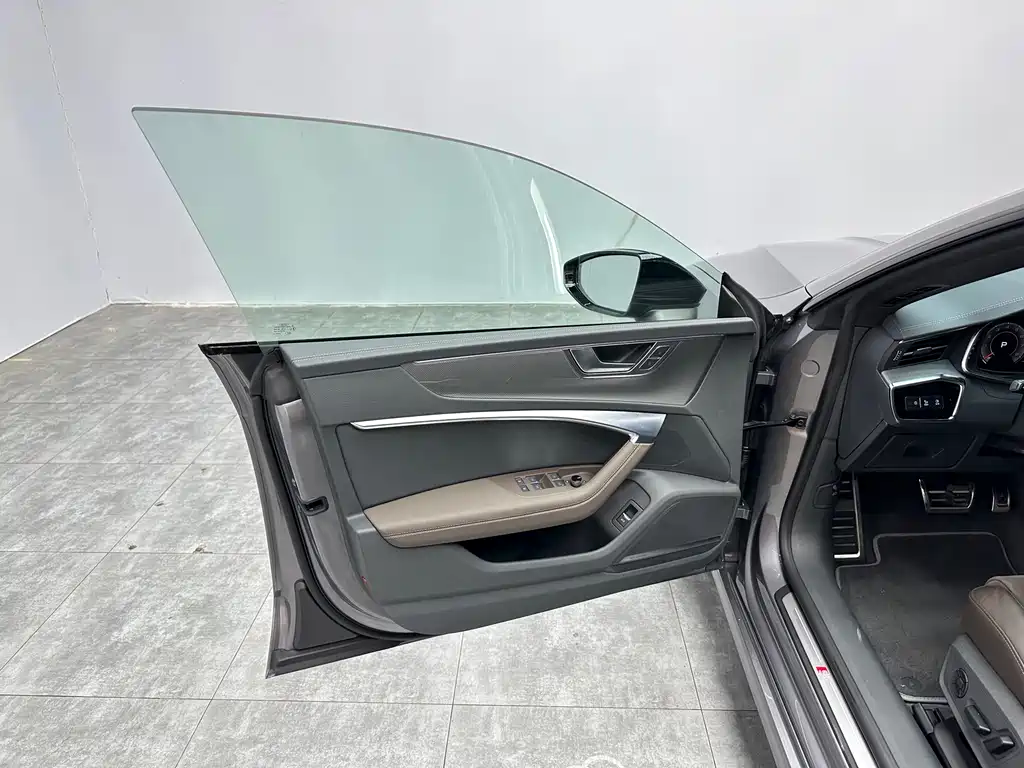 Audi A7L 2022 45 TFSI quattro S-line Wind Rider купить на сайте DeffCars