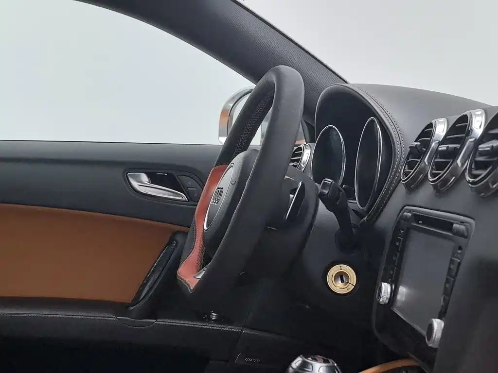 Audi TTS 2013 TTS Coupe 2.0TFSI quattro купить на сайте DeffCars