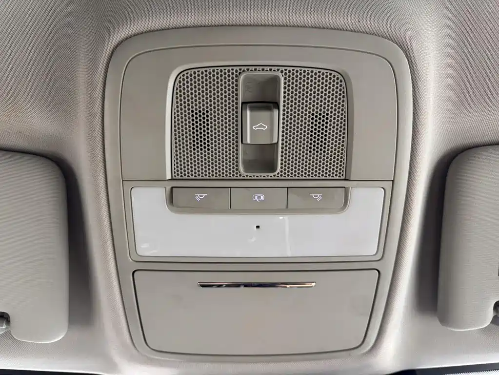Roewe i6 MAX 2020 300TGI automatic cool smart driving version купить на сайте DeffCars