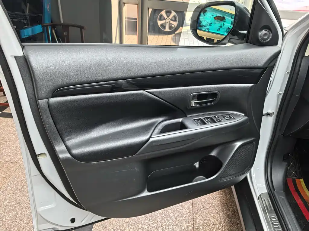 Outlander 2020 2.0L 2WD Smooth Edition 5 seats купить на сайте DeffCars