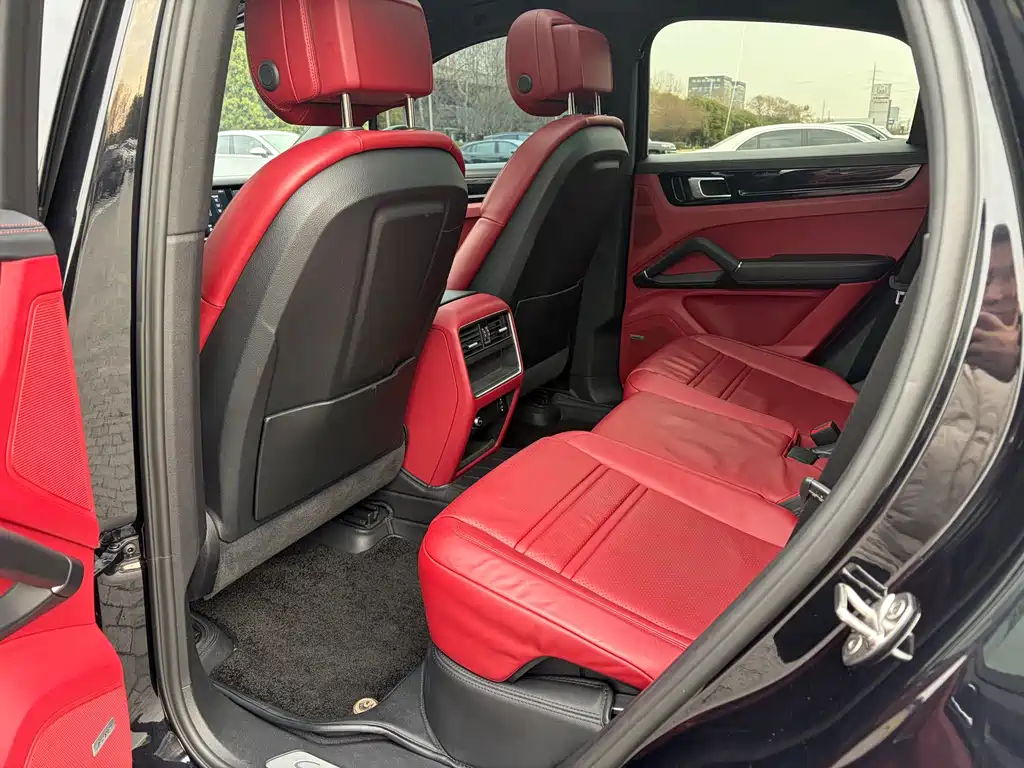 Cayenne New Energy 2020 Cayenne E-Hybrid Coupé 2.0T купить на сайте DeffCars