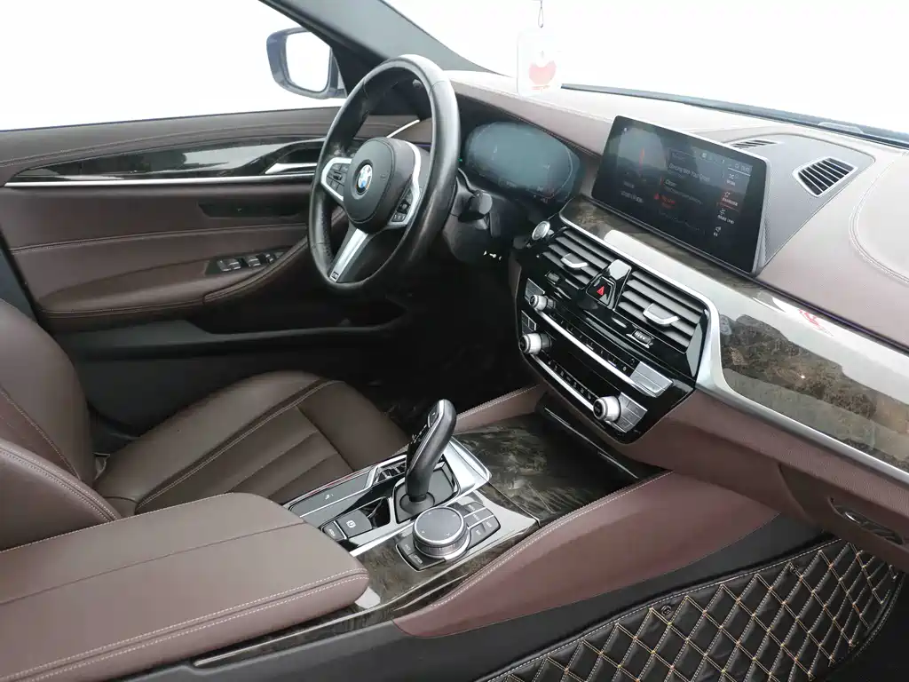 BMW 5 Series 2020 525Li M Sports Package купить на сайте DeffCars